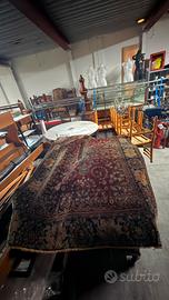 Grande tappeto orientale decorato