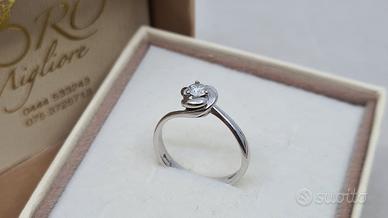 Solitario Diamante 0,18 Ct in Oro 18 kt