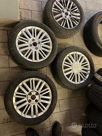 Cerchi e gomme. Wv -UP