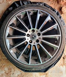 Ruote Mercedes 19" misura differenziata
