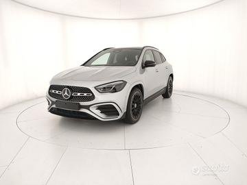 MERCEDES-BENZ GLA 200 d