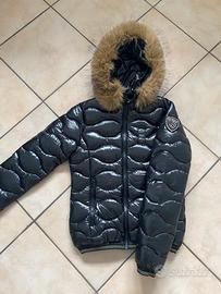 Piumino blauer da donna nero lucido con pelliccia