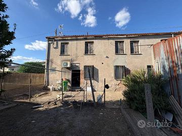 Casa indipendente di 150 m² con più di 5 locali e 