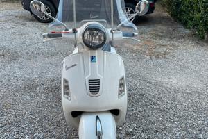 Vespa Piaggio GTS 300