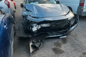 Peugeot 308 130cv S&S allure pack INCIDENTATA