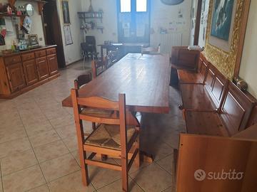 Taverna in legno di qualità 