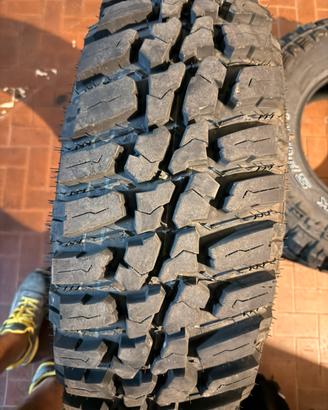 Gomme 265/75/16