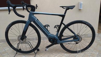 Bici da corsa Guerciotti Navir pedalata assistita 