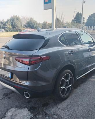 Stelvio 2.0 benzina 200 cv