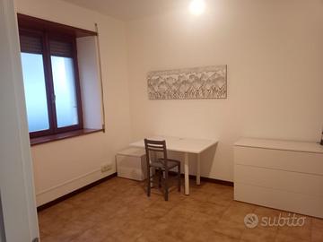 Stanza singola con bagno esclusivo a Civitavecchia