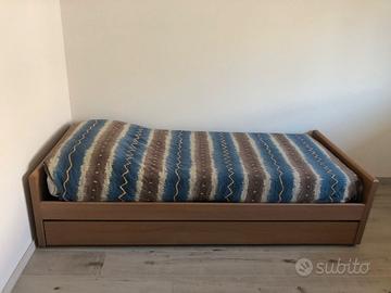 Letto singolo con secondo letto estraibile