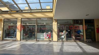 Negozio Campi Bisenzio [GALLERIAMAGENTAVCG] (San L