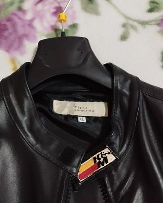 Giubbotto uomo in pelle nera .