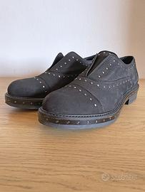Scarpe francesine nere con borchie