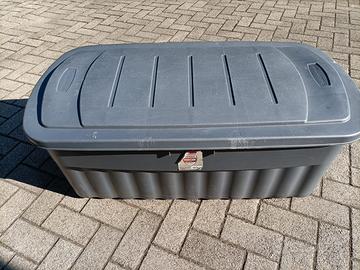 Contenitore con coperchio