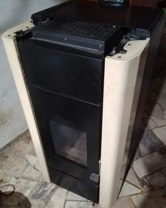 V stufa a pellet per termosifoni