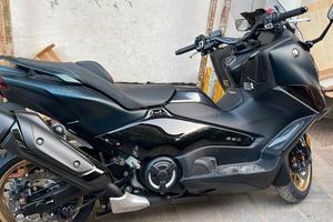 Yamaha T Max 560 - 2023