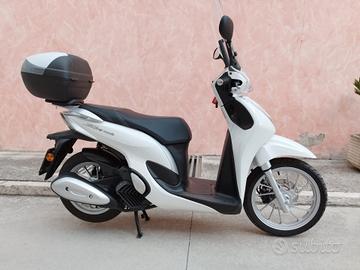 Honda SH 125 Mode Bianco 2000 km - 11/23