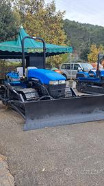 Trattore New Holland TK85M con caricatore