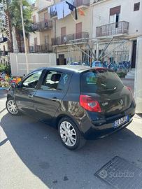 RENAULT Clio 3ª serie - 2009