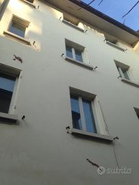 Via Toschi Porzione di casa terra tetto mq 360