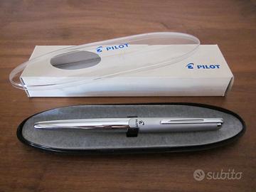 penna a sfera PILOT acciaio