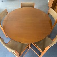 Tavolo rotondo allungabile e 5 sedie