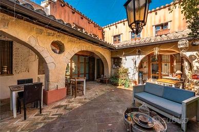 Quartucciu,via Nazionale, villa con giardino ampio