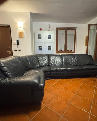 Super prezzo soli 150€ divano angolare vera pelle