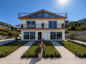 Villa di 130 m² con 5 locali a Ogliastro Cilento