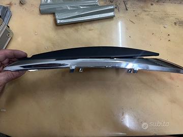 Modanatura fiancata Piaggio Beverly anno 2005