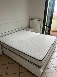 Struttura letto matrimoniale e materasso