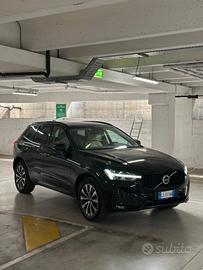 Volvo XC 60 XC60 B4 (d) AWD automatico Plus Bright