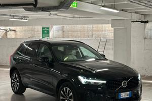 Volvo XC 60 XC60 B4 (d) AWD automatico Plus Bright
