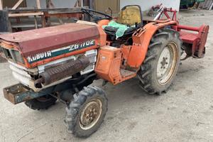 Trattore Kubota 4x4 COMPLETO DI FRESA