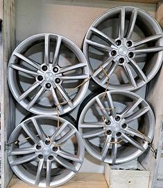 4 cerchi da 19 pollici ORIGINALI TESLA MODEL S 