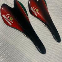 2 selle Prologo Colnago Ferrari