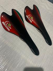 2 selle Prologo Colnago Ferrari