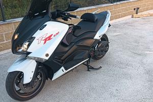 moto Tmax 530