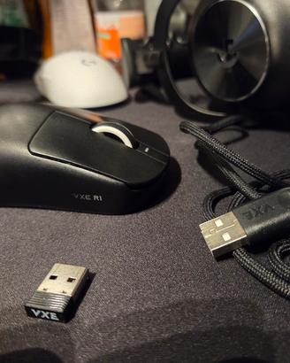 VXE R1 Wireless Gaming Mice - Ultra Light (PAW3395