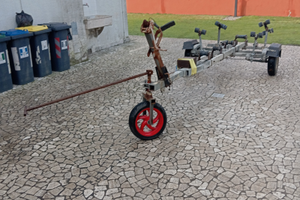 Carrello da darsena con documenti