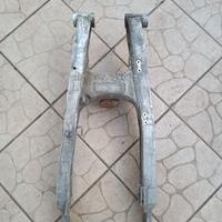 Forcellone Honda Africa Twin 750 RD04