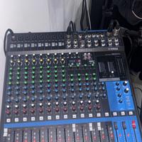 Mixer Yamaha MG16XU (16 canali)