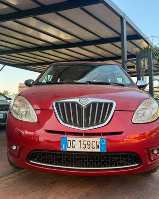 Lancia Ypsilon 1.3 MJT 75 CV Oro Bianco