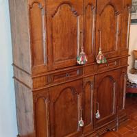 Credenza antica