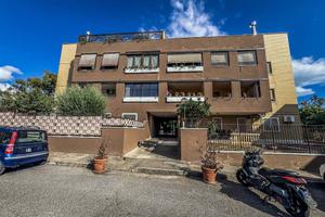 Appartamento di 100 m² con 4 locali a Roma
