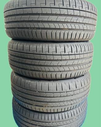 4 Pneumatici 235/50 R19 Pirelli