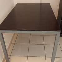 TAVOLO SCRIVANIA IN LEGNO CON BASE IN METALLO