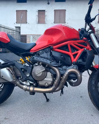 Ducati Monster 821
