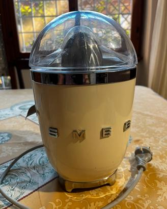 Spremiagrumi Smeg
